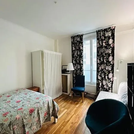 Beautiful And Spacious In * Paris
